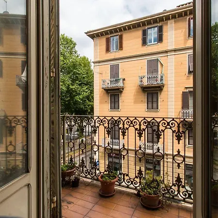 Vanchiglietta Roomy Apartment Turin