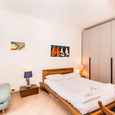 Vanchiglietta Roomy Apartament *